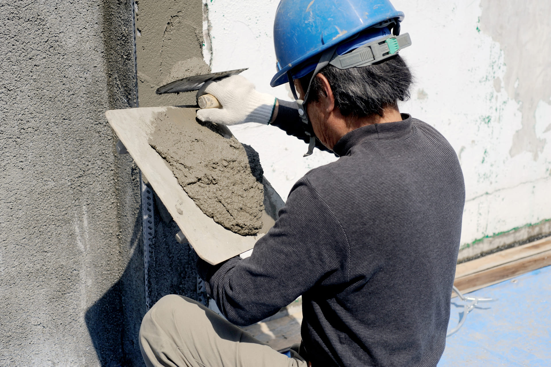 求人では経験者優遇 | 愛知県あま市で左官工事の求人なら株式会社吉岡工業